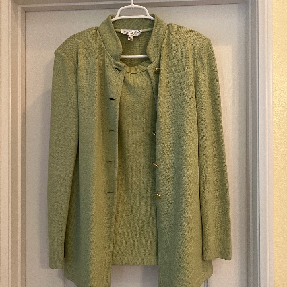St John Green Knit 2 Piece Suit